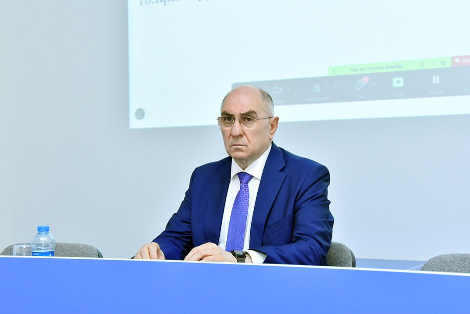 Sənaye 4.0 platforması əsasında iqtisadiyyatın rəqəmsal transformasiyası problemləri tədqiq olunur