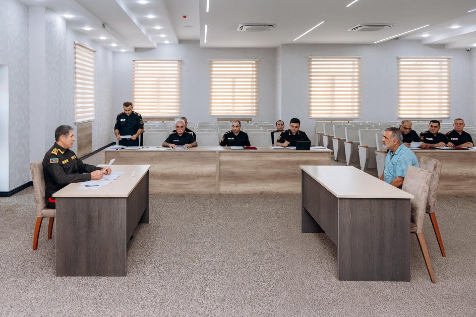 Süni intellekt üzrə çalışan əməkdaşlar Zukerberqin 1 milyard dollarlıq təklifini rədd edib