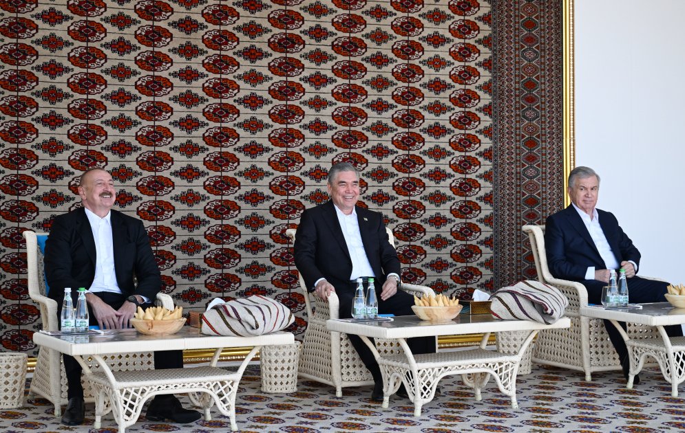 Azərbaycan Prezidenti İlham Əliyevə “Axaltəkə” atı hədiyyə edilib YENİLƏNİB VİDEO