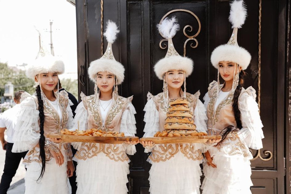 Qırğızıstanın Oş şəhərində Qazaxıstanın baş konsulluğu açılıb