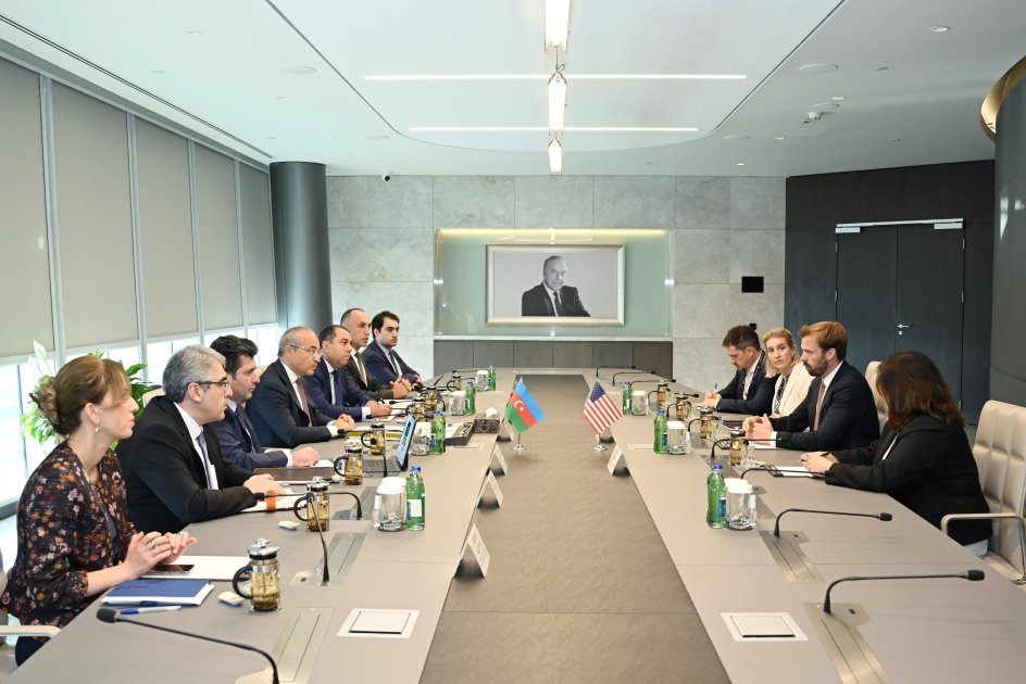 ABŞ ilə institusional əsasların möhkəmləndirilməsi, yeni əməkdaşlıq mexanizmləri və investisiya təşəbbüsləri barədə fikir mübadiləsi aparılıb