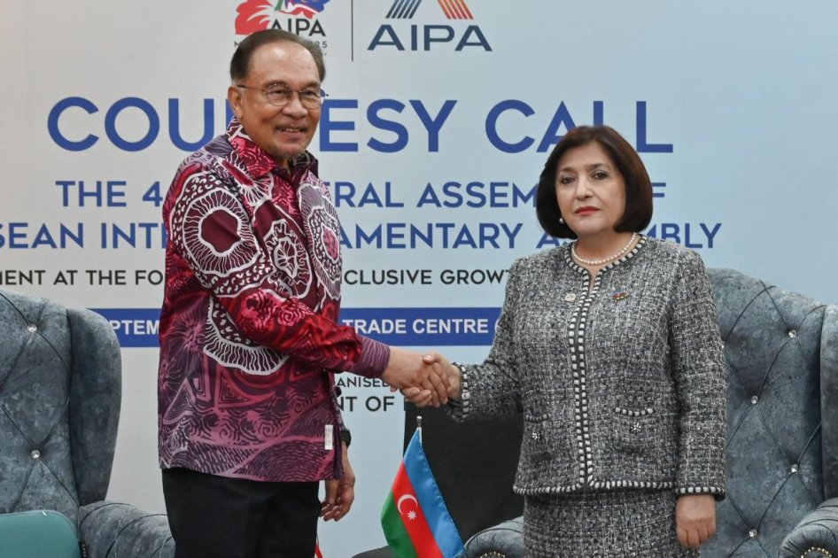 Malayziyanın Baş naziri: Azərbaycanın əldə etdiyi uğurlar bizi sevindirir