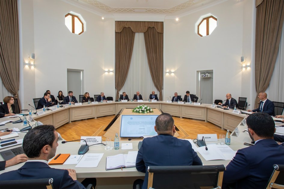 Energetika Nazirliyində “2027-2030-cu illərdə sosial-iqtisadi inkişaf Strategiyası”nın hazırlanması ilə bağlı iclas keçirilib