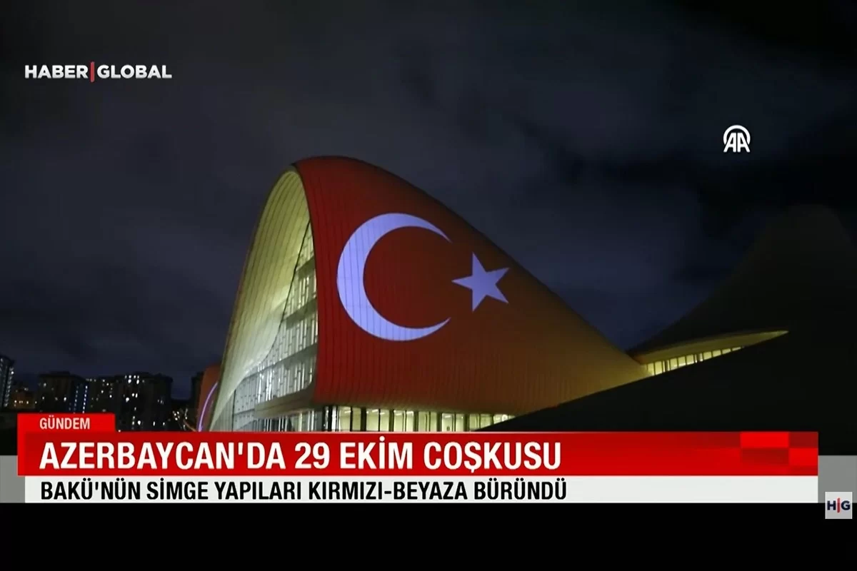 Bakıda Türkiyə Cümhuriyyətinin 102-ci ildönümünə dair tədbirdən AY-ULDUZLU GÖRÜNTÜLƏR