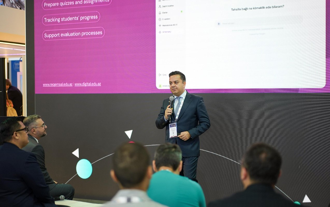 “Rəqəmsal məktəb” layihəsi beynəlxalq sərgidə - Fotolar