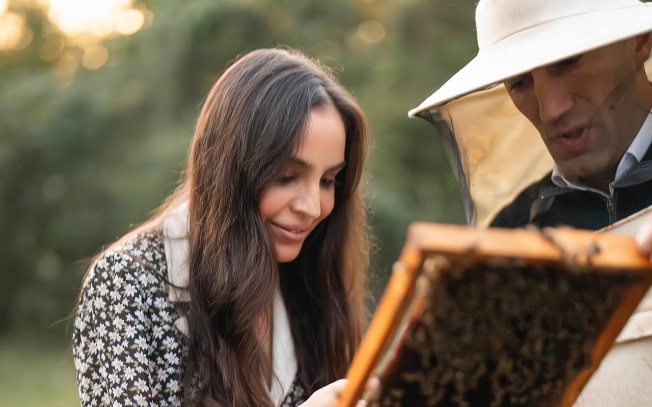 Leyla Əliyeva “Gənc arıçı” layihəsinin iştirakçısı ilə görüşdü - Fotolar