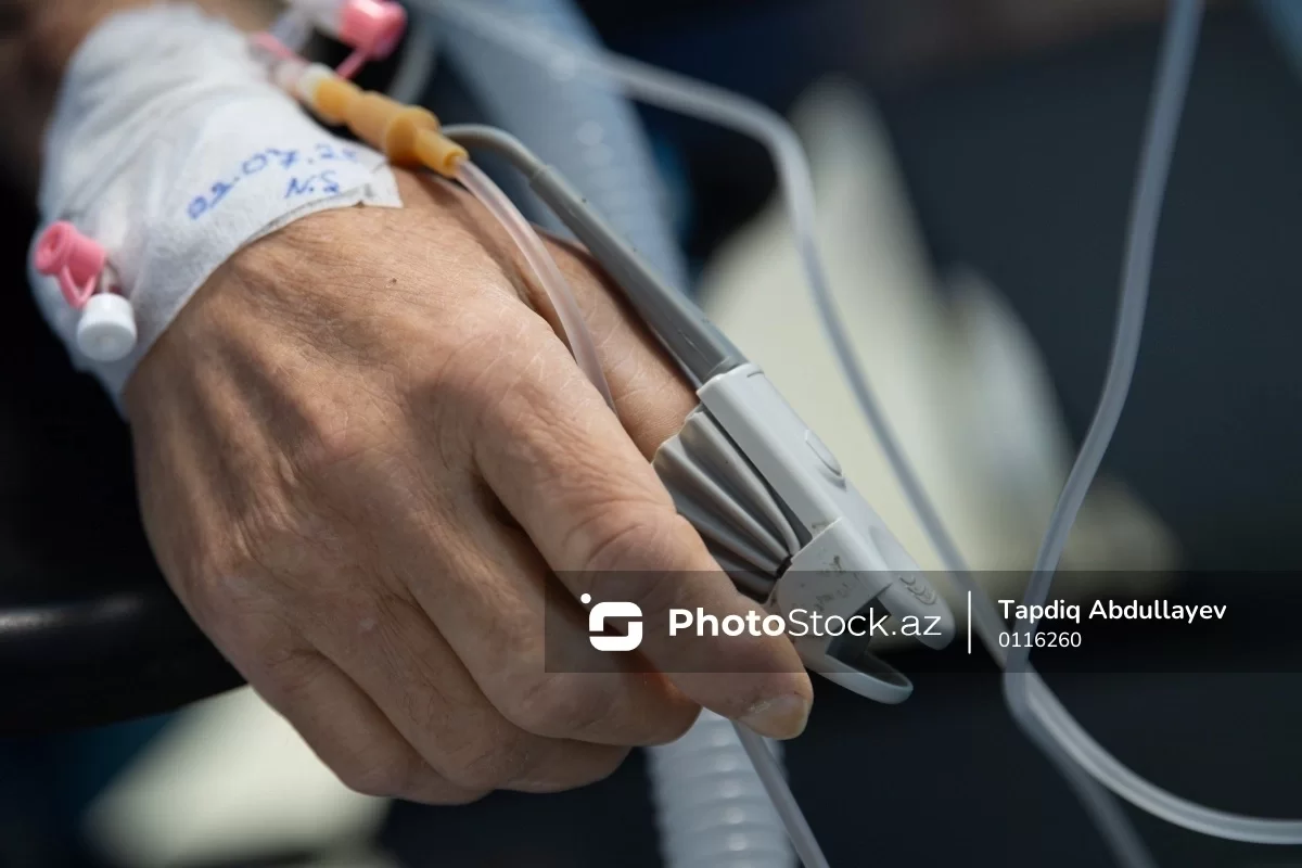 Gəncədə gənc bıçaqlandı