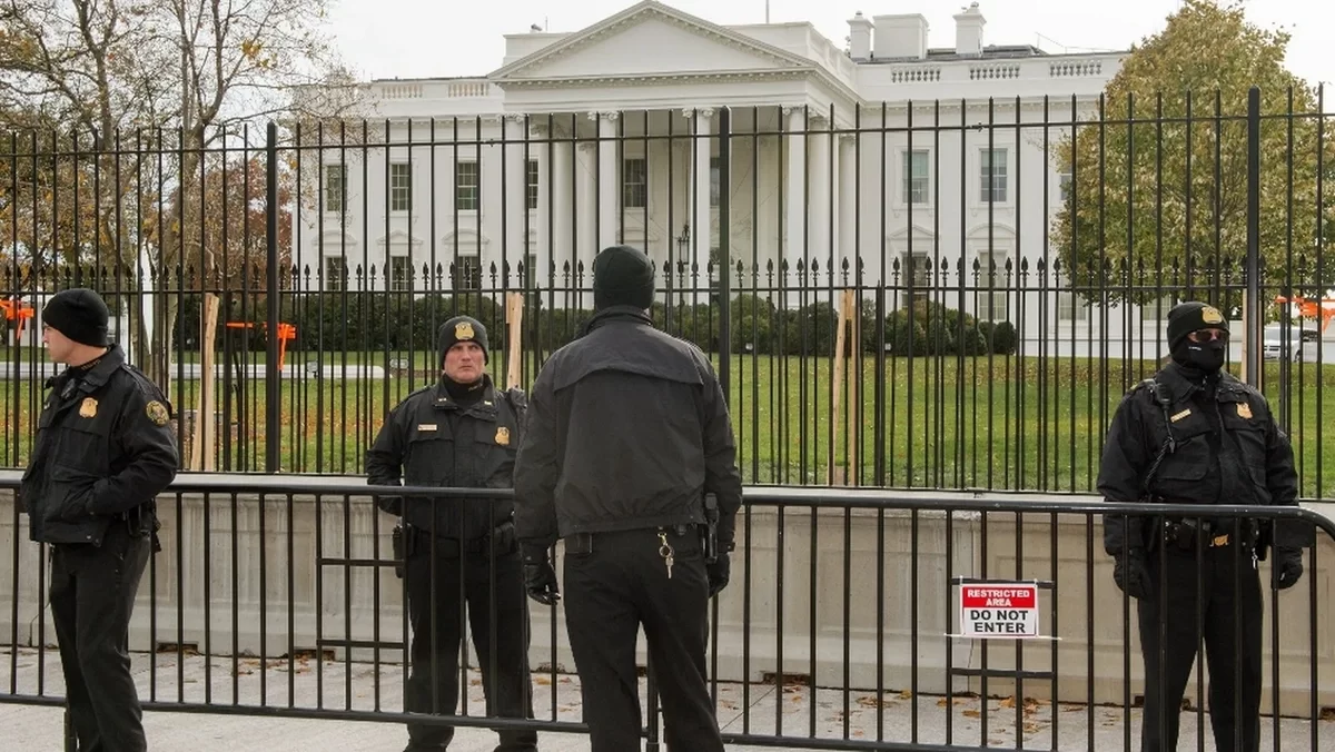 Tramp Ağ Ev yaxınlığındakı insidenti TERROR ADLANDIRDI