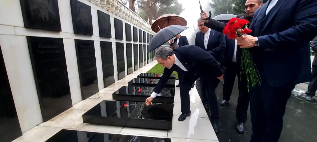 Seyid Abbas Əraqçı Şəhidlər xiyabanını ziyarət edib