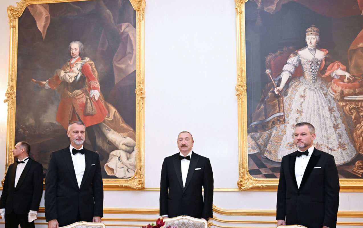 Bratislavada İlham Əliyevin şərəfinə rəsmi ziyafət verildi - Fotolar