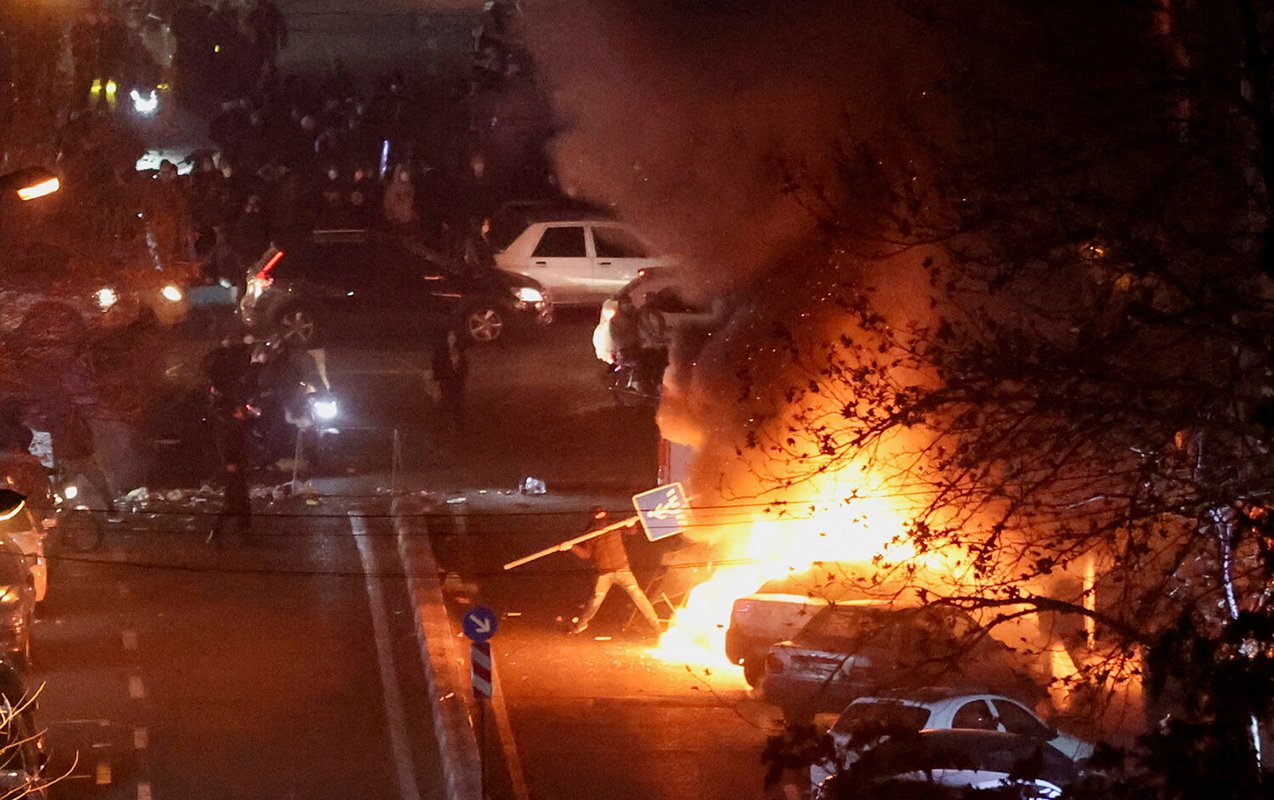 İrandakı etirazlar tamamilə yatırılıb - KİV