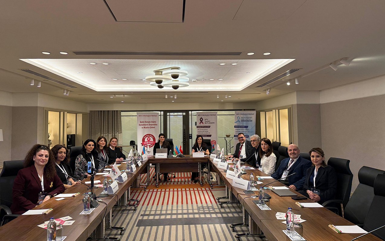 Həkimlərimiz ilk dəfə Türkiyədə xərçənglə bağlı beynəlxalq dəyirmi masa keçirdi - Fotolar