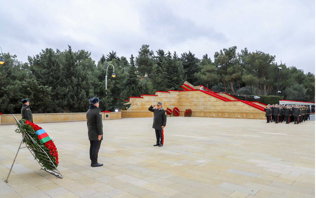 Dövlət Xidmətinin rəhbərliyi Şəhidlər xiyabanını ziyarət etdi - Fotolar