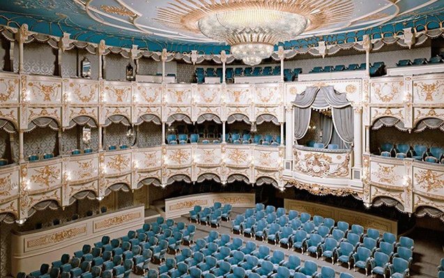 Dövlət teatrlarındakı islahatlarla bağlı nazirlikdən - Açıqlama