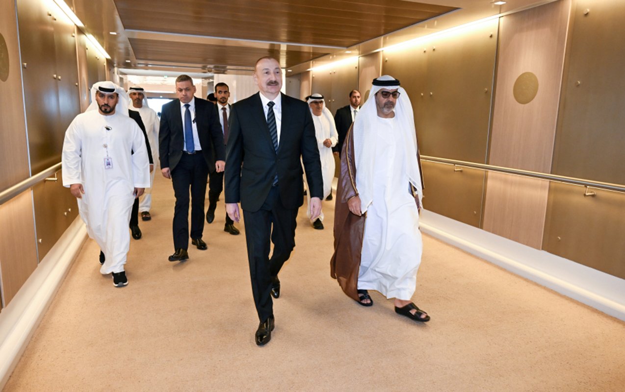 Prezidentin BƏƏ-yə səfəri başa çatdı - Fotolar