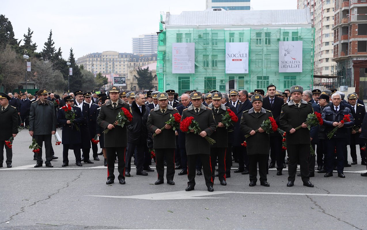 Dövlət Xidmətinin rəhbərliyi Xocalı soyqırımı abidəsini ziyarət etdi - Fotolar