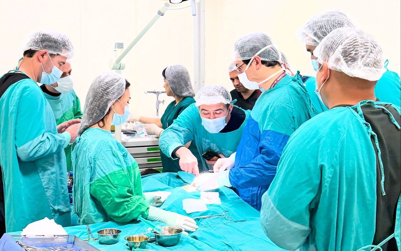 Özbək həkimlər Bakıda təlimdə - Mahmud Mahmudovun rəhbərliyi ilə beynəlxalq cərrahi təcrübə mübadiləsi
