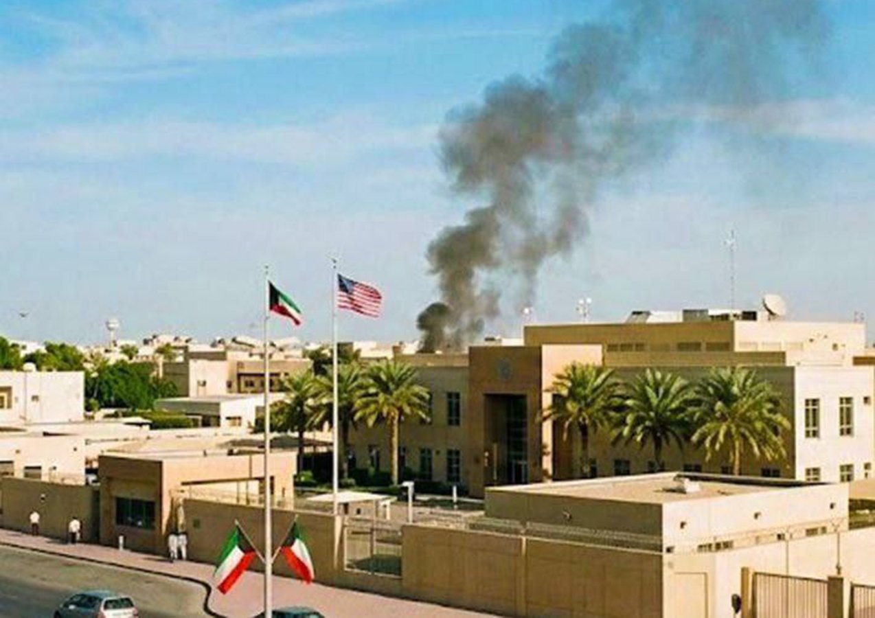 Küveytdə ABŞ-nin səfirliyi və təyyarəsi vuruldu - Foto - Video