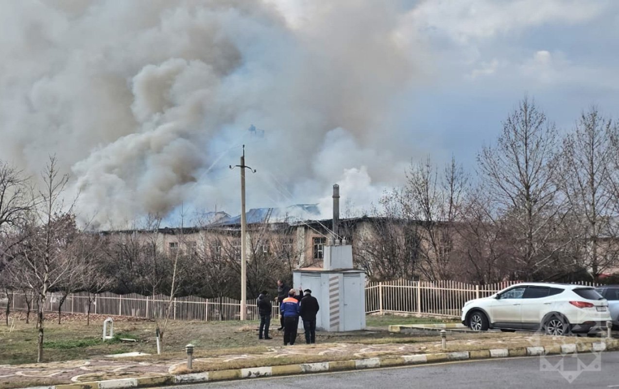 Naxçıvanda hərbi hissədə yanğın başladı - Fotolar